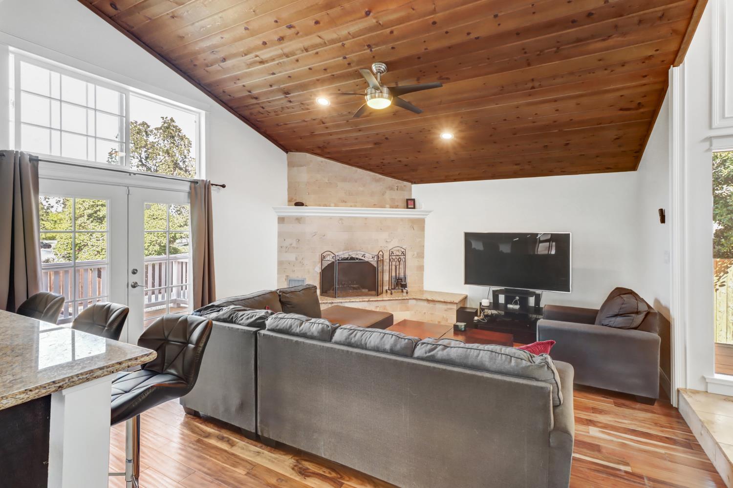 8023 Ridgeglen Way Fair Oaks, CA 95628 - Photo 16 of 64