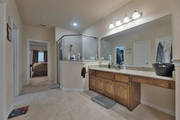 $565,000 | 129 Quail Run Road, Red Oak, TX 75154