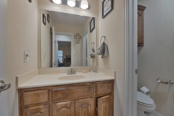 $565,000 | 129 Quail Run Road, Red Oak, TX 75154