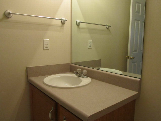 8781 Shannon's Mill Road Foley, AL 36535 - Photo 14 of 17 Guest Bath
