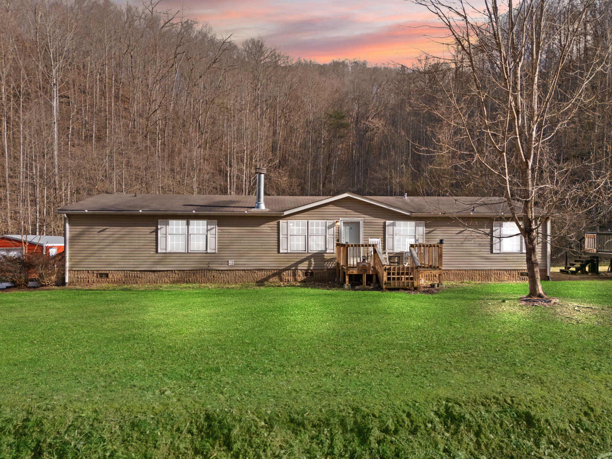 1065 Saplin Fork Road Manchester, KY 40962 - Photo 1 of 68 1-web-or-mls-DJI_20250301160752_0243_D c