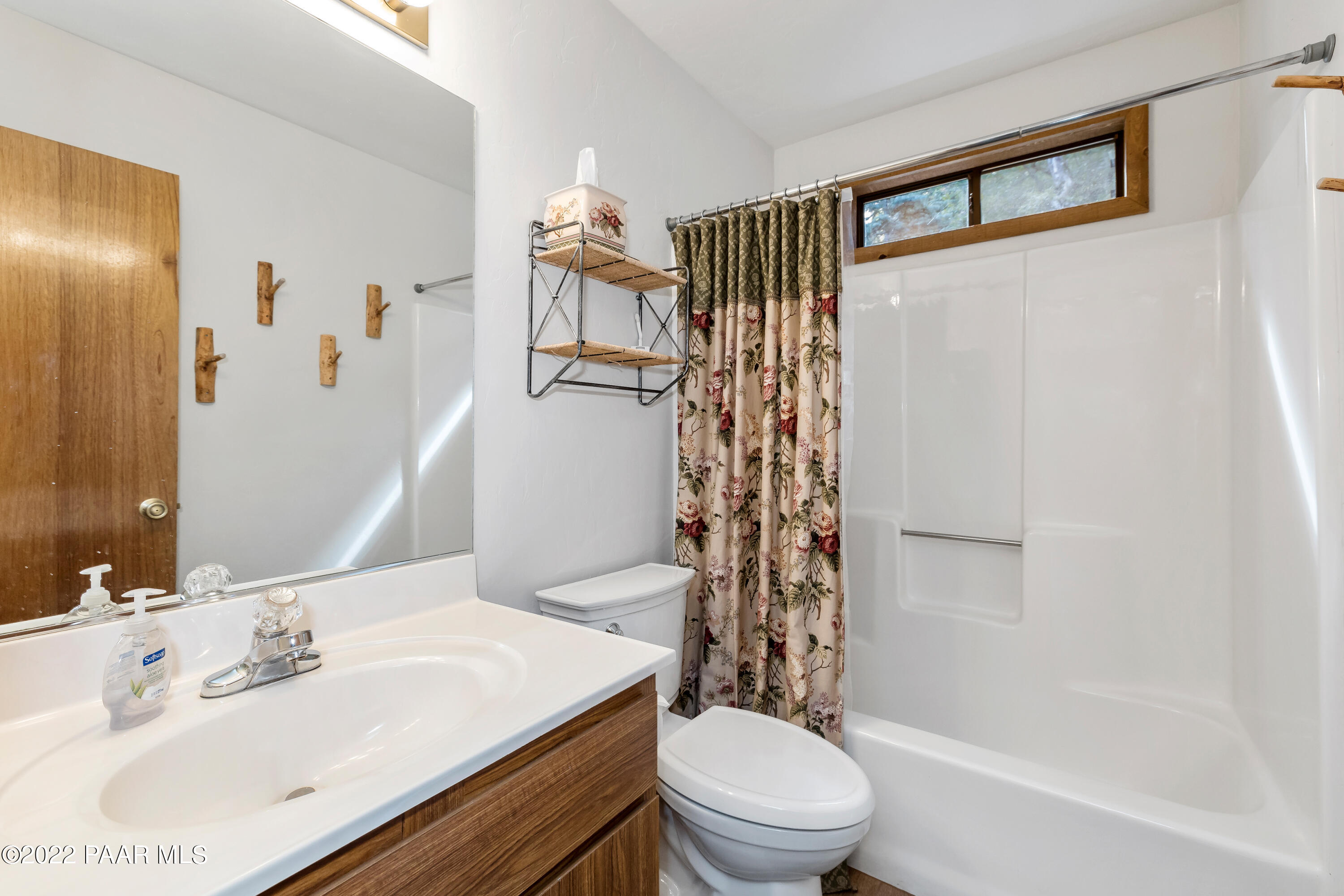 2860 Shelf Road Prescott, AZ 86303 - Photo 12 of 32 018_Bathroom
