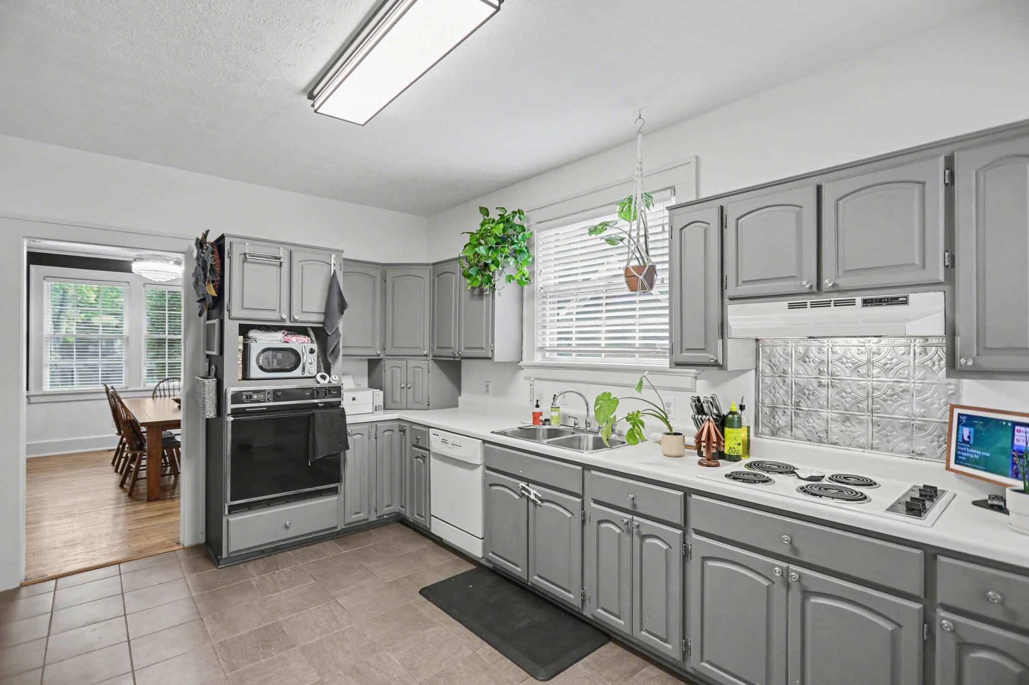 703 5th Avenue West Springfield, TN 37172 - Photo 12 of 36
