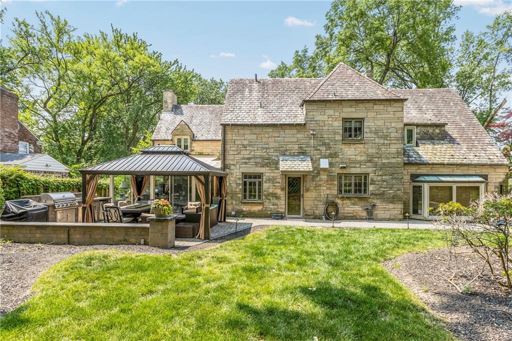 694 Valleyview Road Pittsburgh, PA 15243 - Photo 4 of 50 a front view of a house with patio