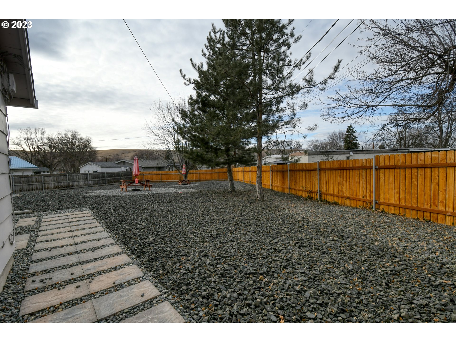 1522 Southwest 40th Place Pendleton, OR 97801 - Photo 30 of 32 a view of a backyard