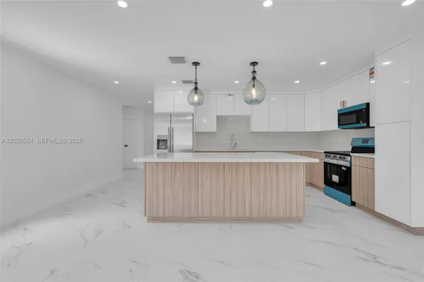$675,000 | 19425 Northwest 39th Avenue, Miami Gardens, FL 33055