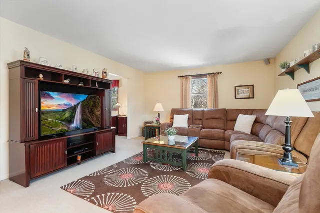 $519,900 | 120 Apple Avenue, Lemont, IL 60439