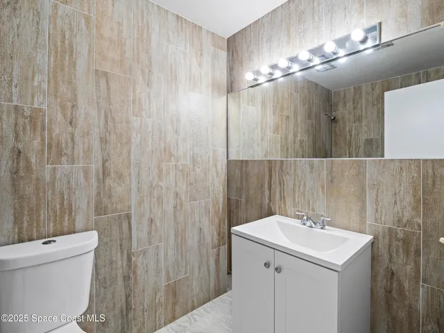 $1,900 | 905 Lisa Drive, Titusville, FL 32780