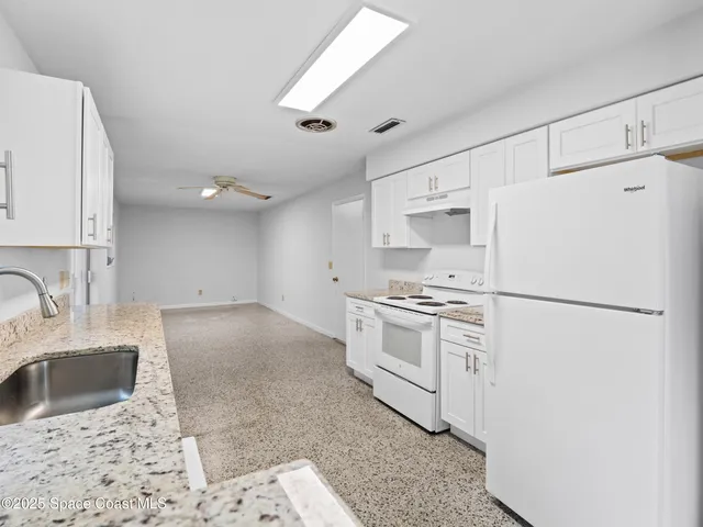 $1,900 | 905 Lisa Drive, Titusville, FL 32780