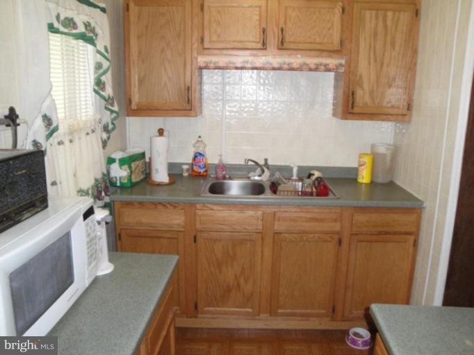 1002 Old North Point Road Baltimore, MD 21222 - Photo 3 of 16 Kitchen
