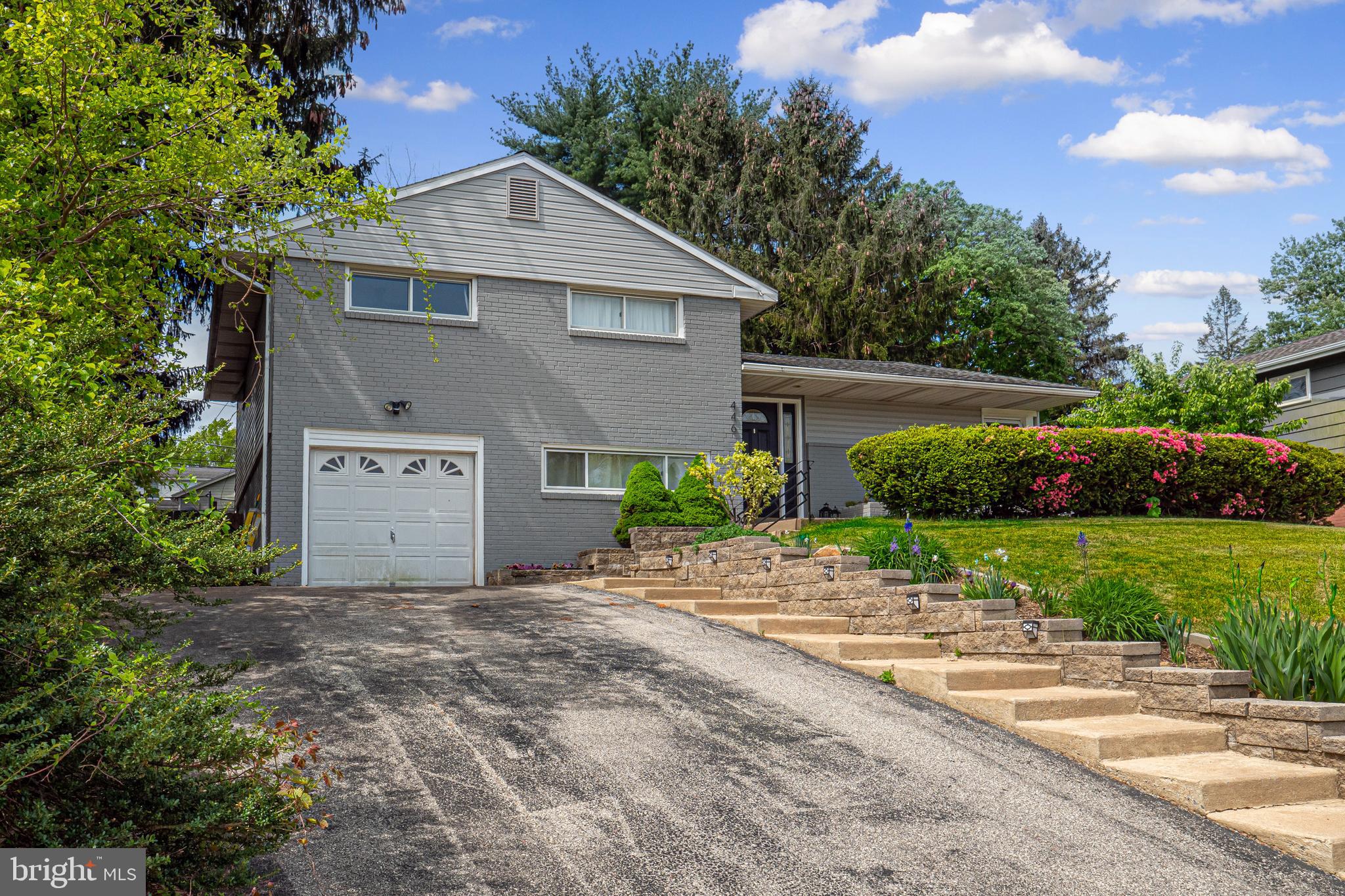 446 Foster Drive Springfield, PA 19064 - Photo 2 of 54