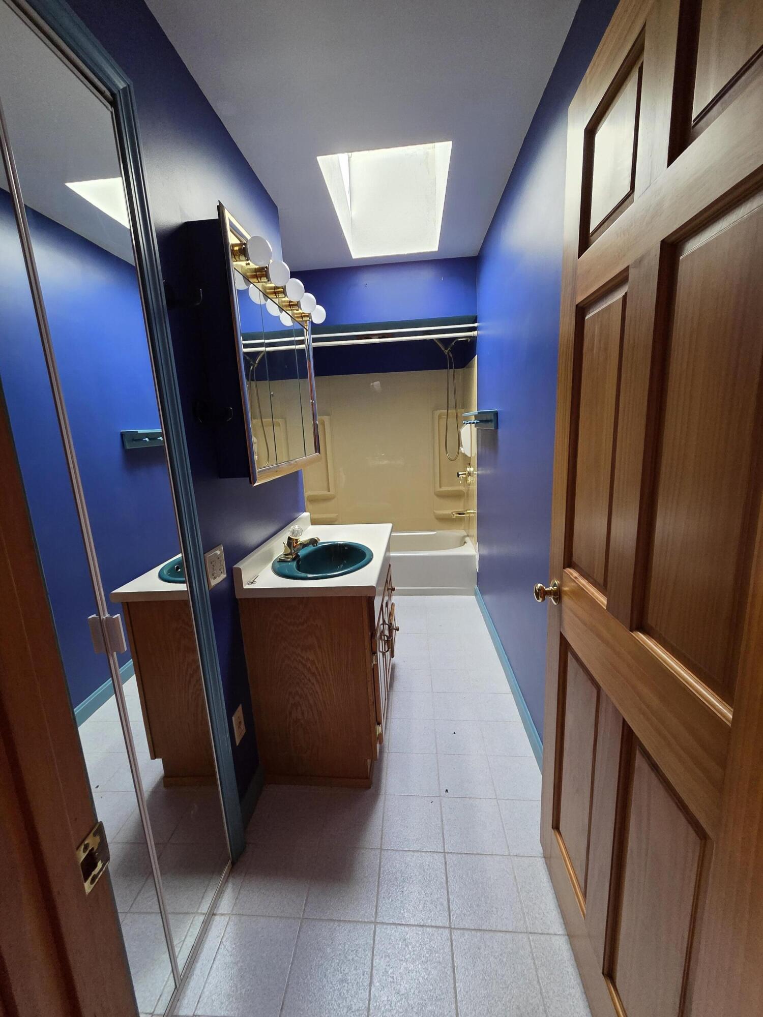 277 Pearl Street Bangor, ME 04401 - Photo 28 of 48 20260402_121732