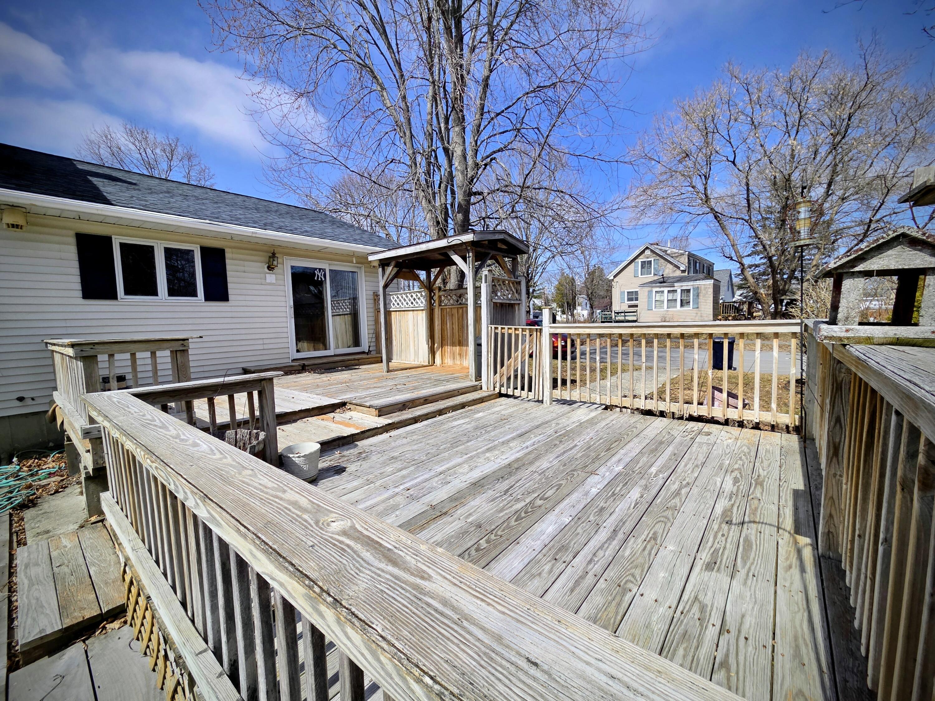 277 Pearl Street Bangor, ME 04401 - Photo 4 of 48 20260402_120543~2