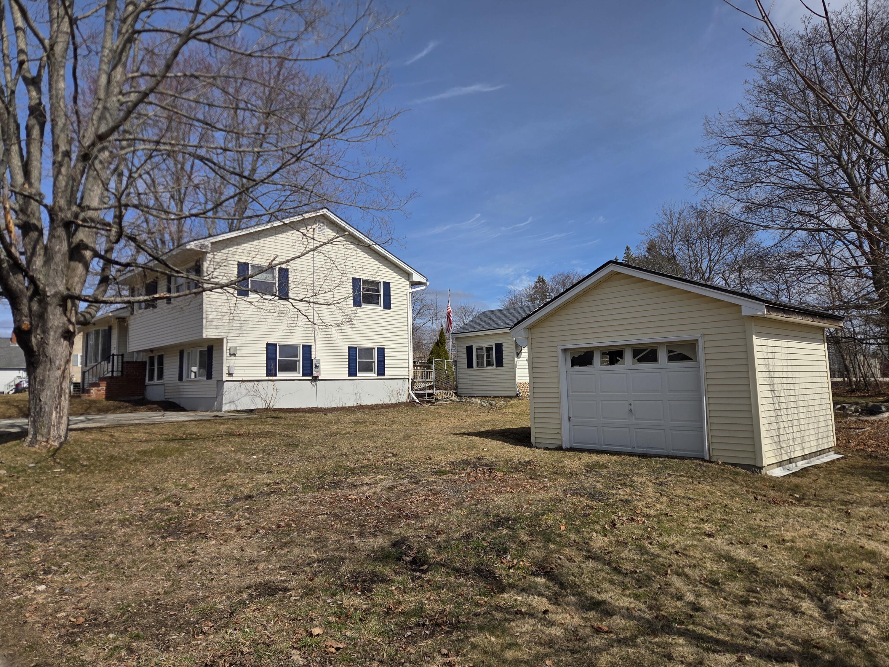 277 Pearl Street Bangor, ME 04401 - Photo 9 of 48 20260402_120811