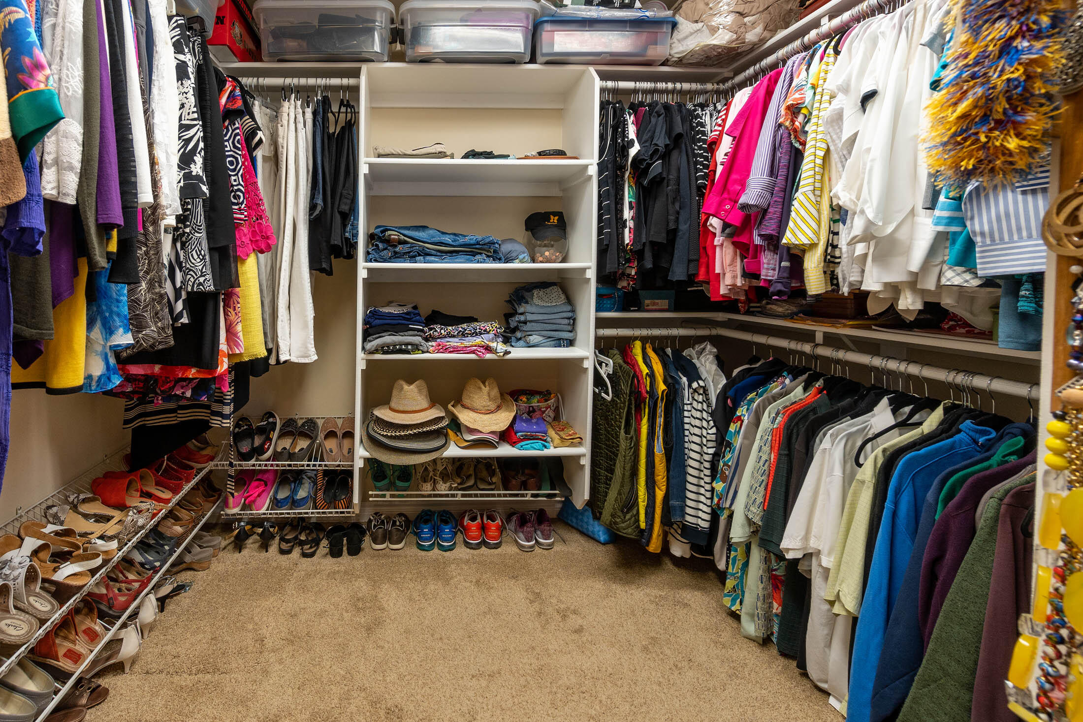 65111 Highland Road Bend, OR 97703 - Photo 17 of 37 Master Closet