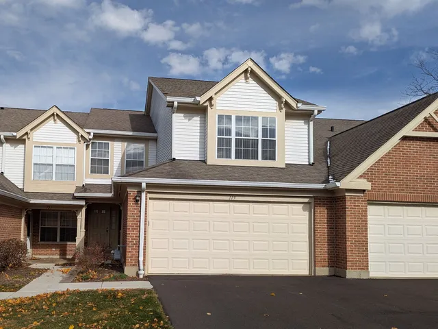 $2,400 | 119 Thistle Court, Schaumburg, IL 60107