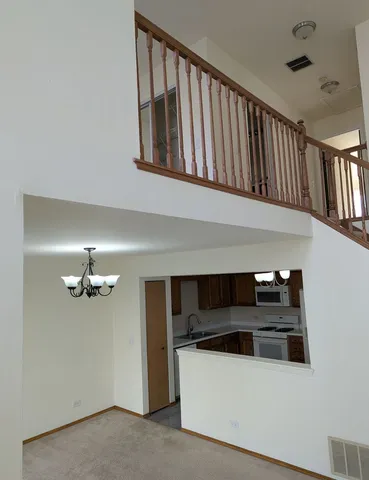 $2,400 | 119 Thistle Court, Schaumburg, IL 60107