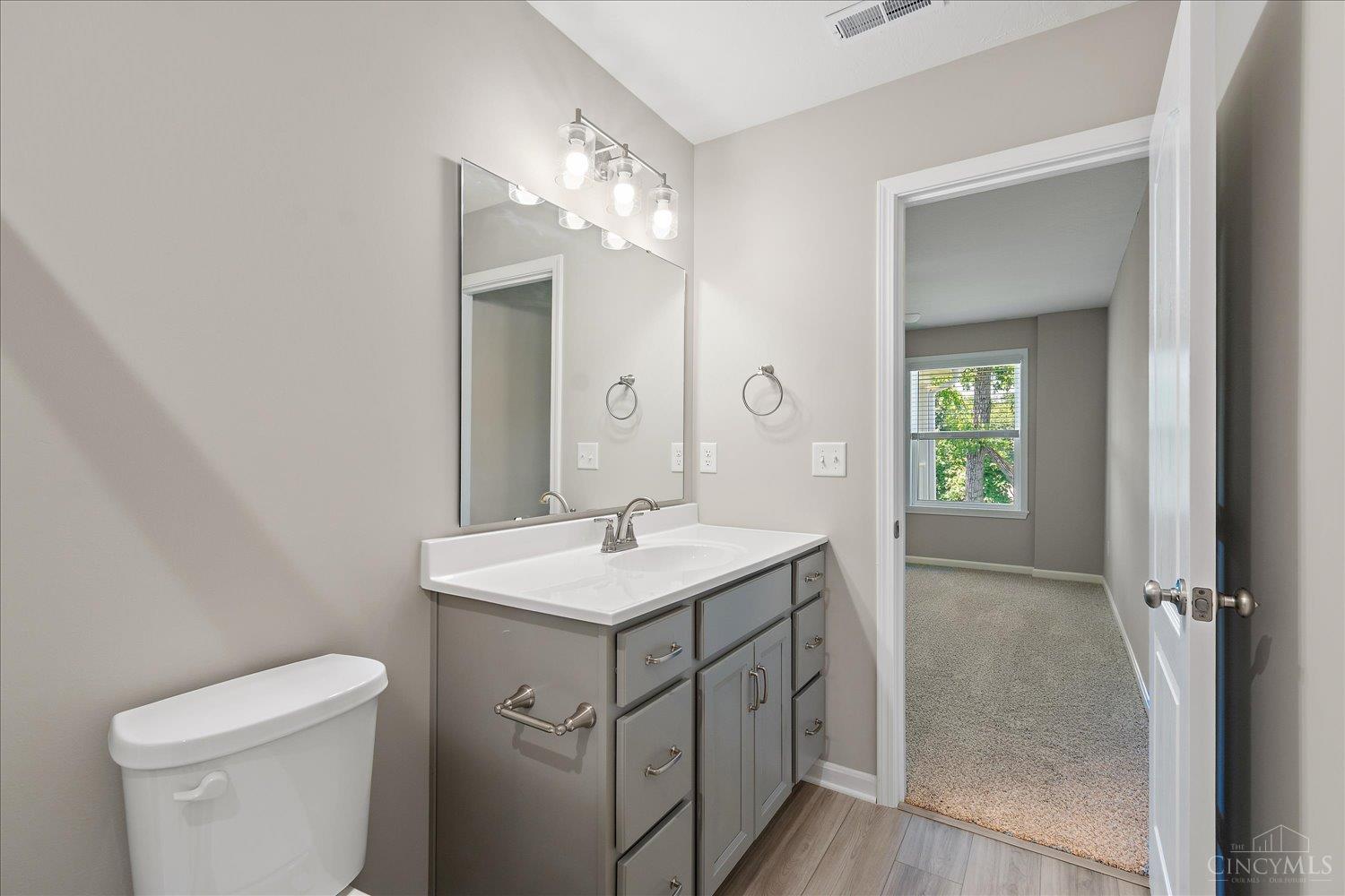 531 Tradition Ridge, Unit 81303 Cincinnati, OH 45245 - Photo 16 of 34