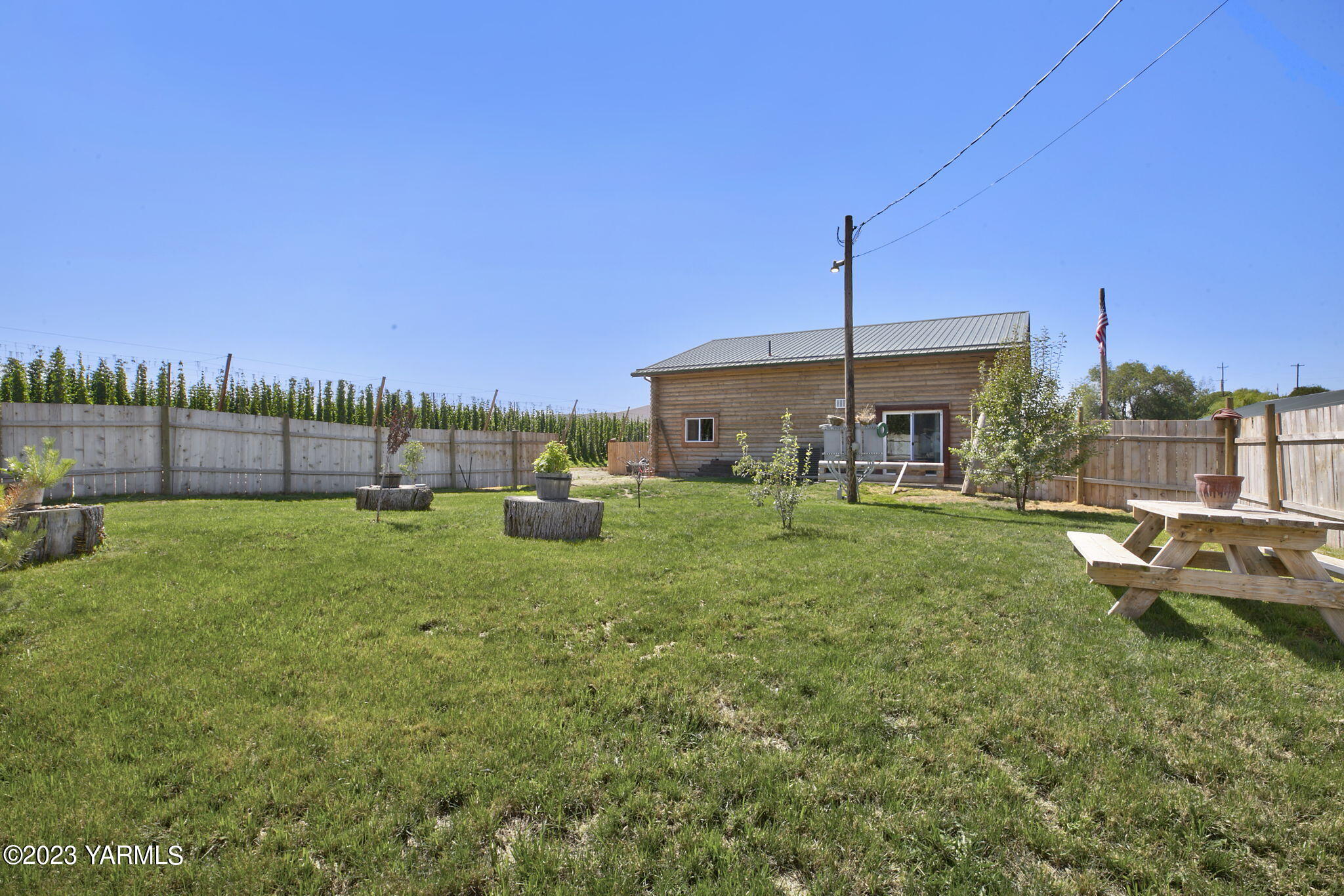 641 Walters Road Moxee, WA 98936 - Photo 13 of 23 a view of a garden
