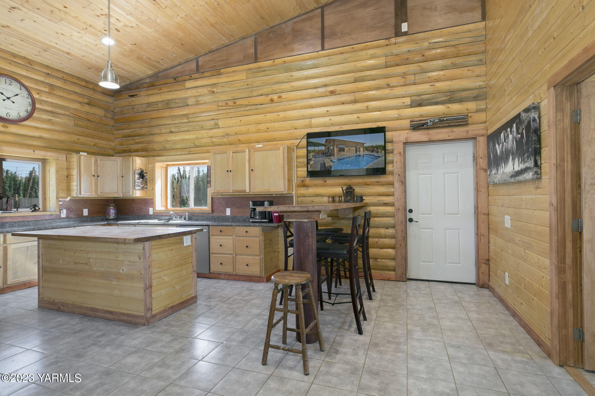 641 Walters Road Moxee, WA 98936 - Photo 3 of 23 a kitchen with appliances cabinets and furniture