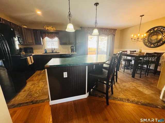 $359,900 | 150 Searles Road, Pomfret, CT 06259