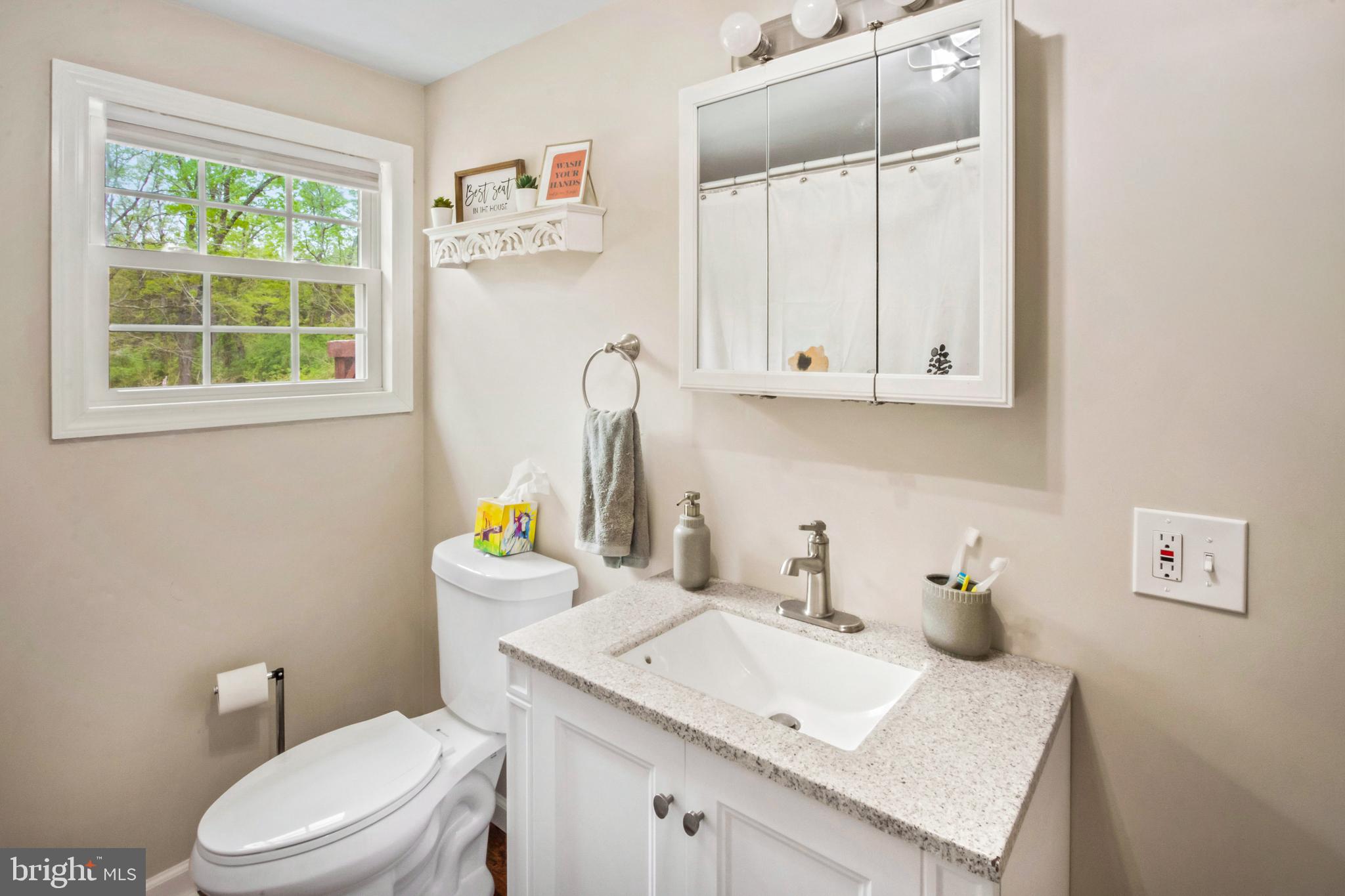 116 Rieck Avenue Millville, NJ 08332 - Photo 11 of 26 Hall Full Bathroom