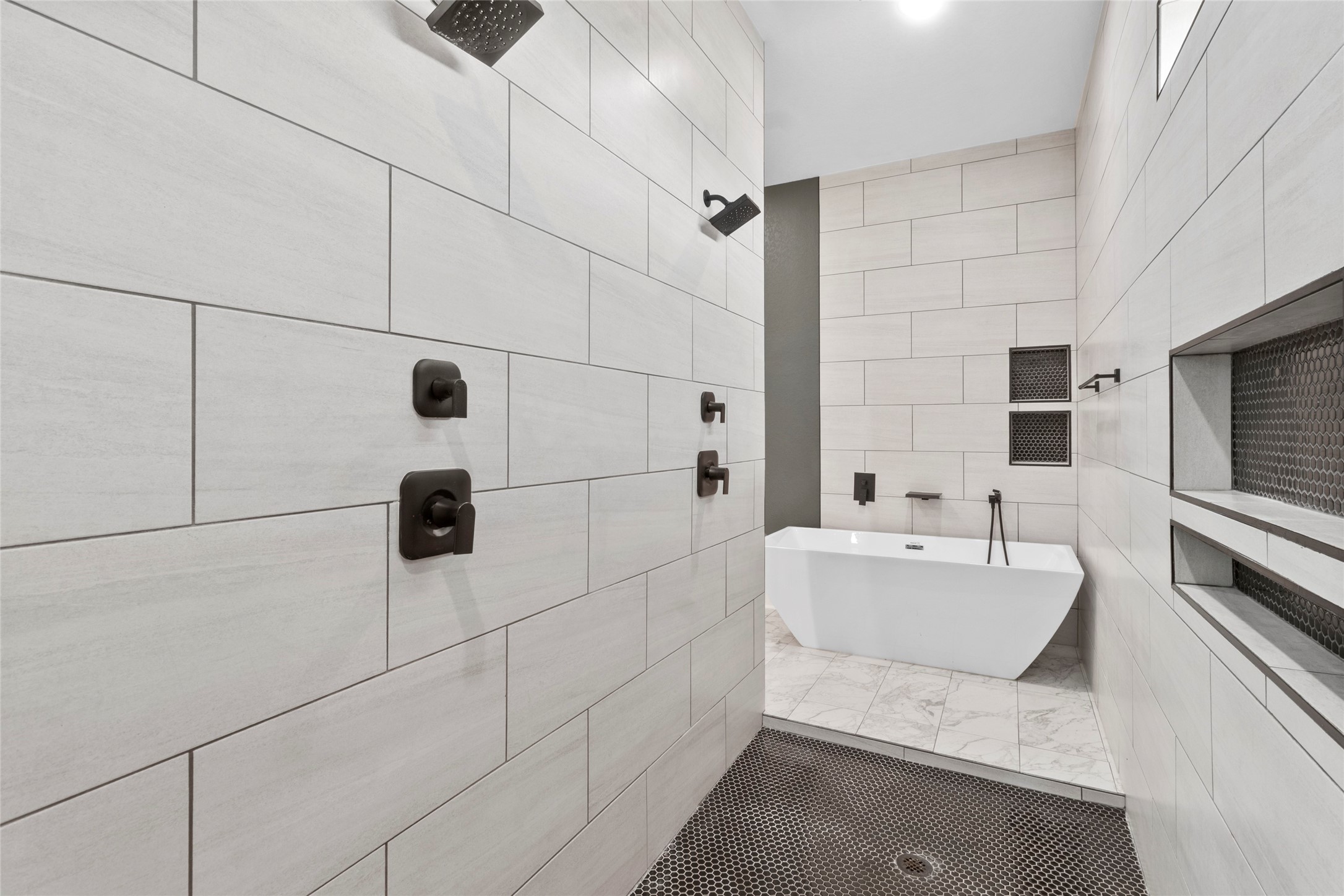 22010 Chenango Lake Drive Angleton, TX 77515 - Photo 19 of 43 a bathroom with a sink and mirror