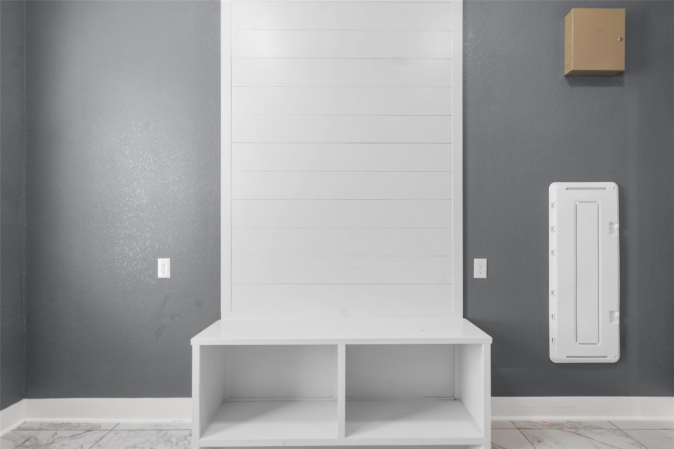 22010 Chenango Lake Drive Angleton, TX 77515 - Photo 34 of 43 a view of staircase