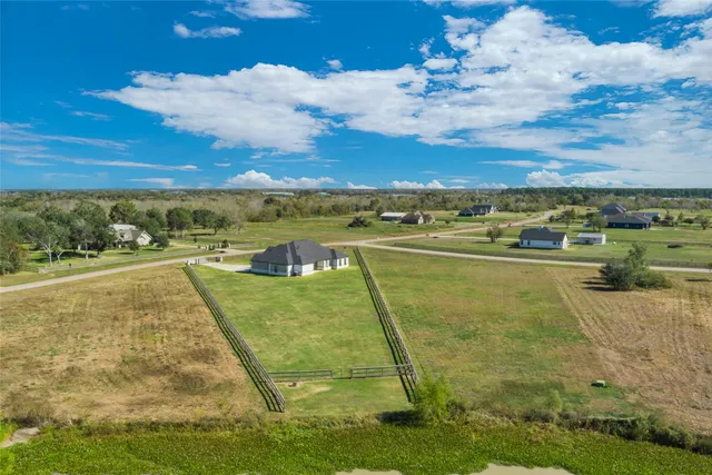 a view of an outdoor space