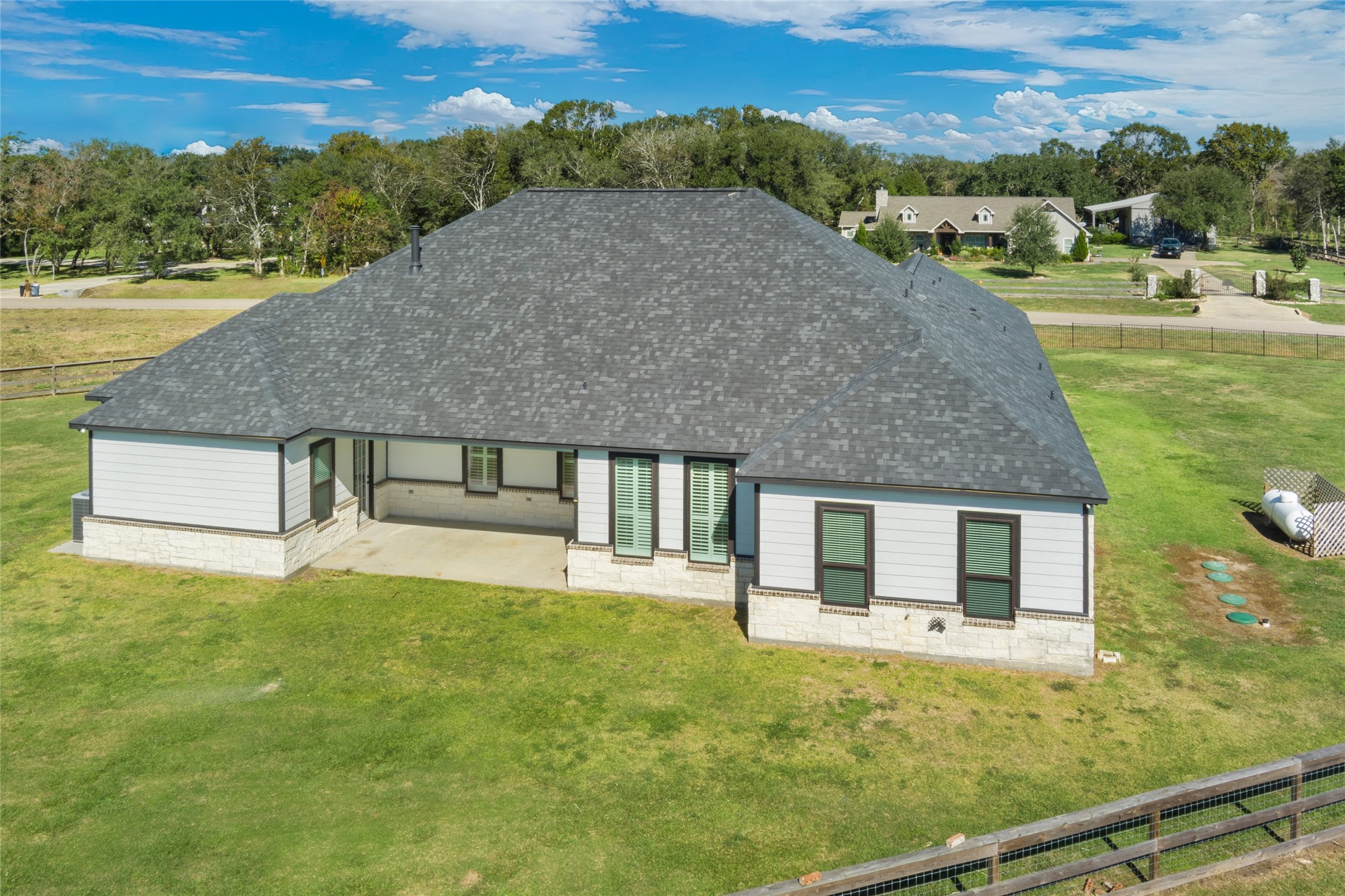 22010 Chenango Lake Drive Angleton, TX 77515 - Photo 41 of 43 a house view with a garden space