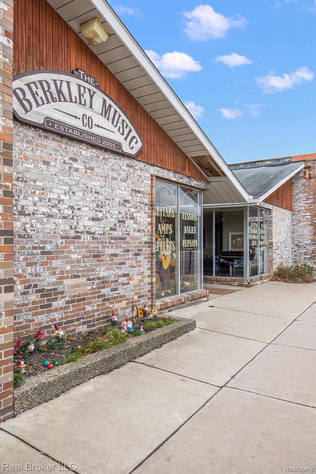4137 Cumberland Road Berkley, MI 48072 - Photo 42 of 43 Gallery Image 42