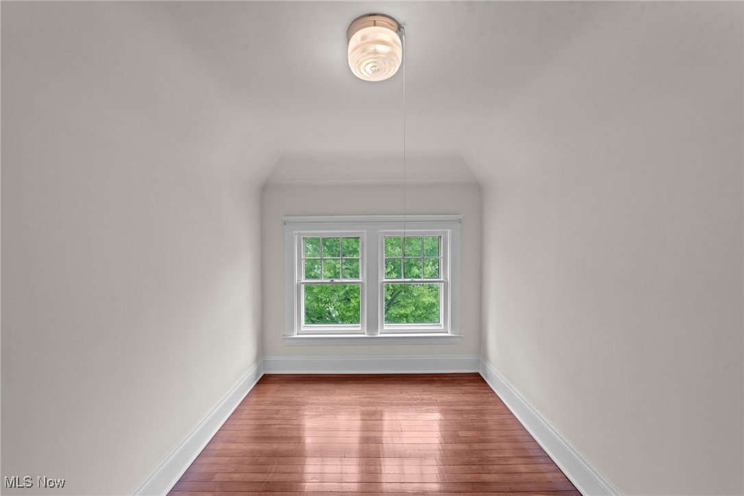 3294 Clarendon Road Cleveland, OH 44118 - Photo 27 of 32 Gallery Image 27