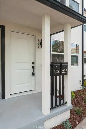 $2,995 | 1065 East Spazier Avenue, Unit 202, Burbank, CA 91502