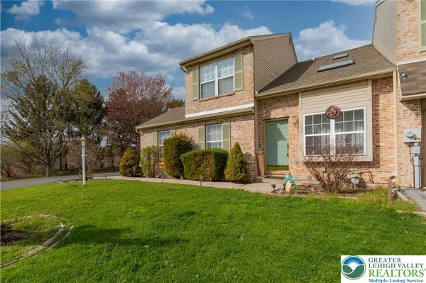 $439,900 | 553 Wild Mint Lane, Allentown, PA 18104