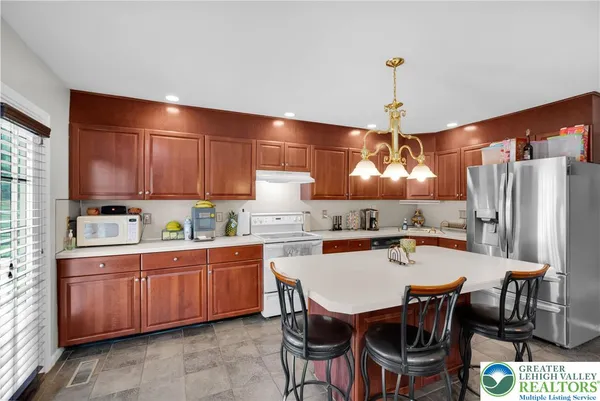 $439,900 | 553 Wild Mint Lane, Allentown, PA 18104
