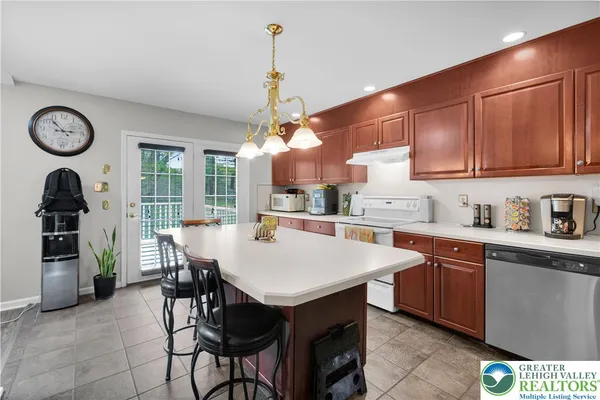 $439,900 | 553 Wild Mint Lane, Allentown, PA 18104
