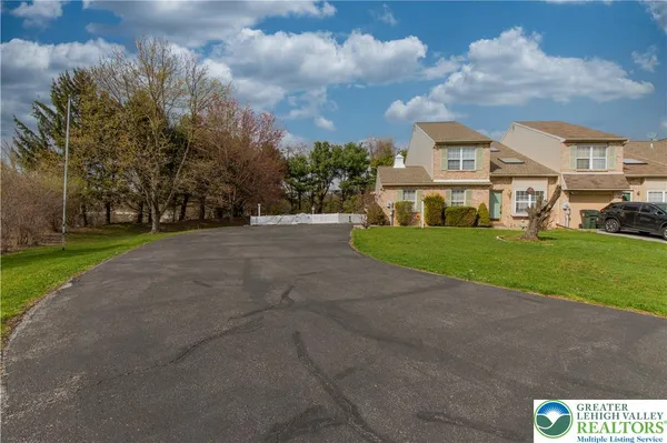 $439,900 | 553 Wild Mint Lane, Allentown, PA 18104