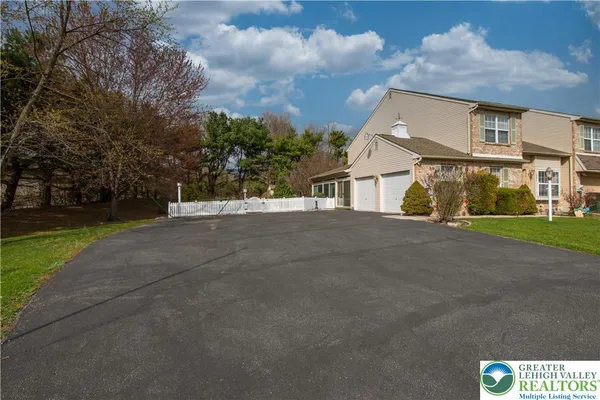 $439,900 | 553 Wild Mint Lane, Allentown, PA 18104
