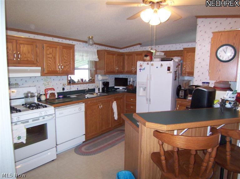 3651 Austin Road, Unit 11 Geneva, OH 44041 - Photo 11 of 15