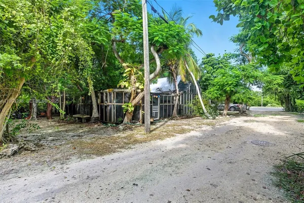 $300,000 | 103 Tree Lane, Tavernier, FL 33070