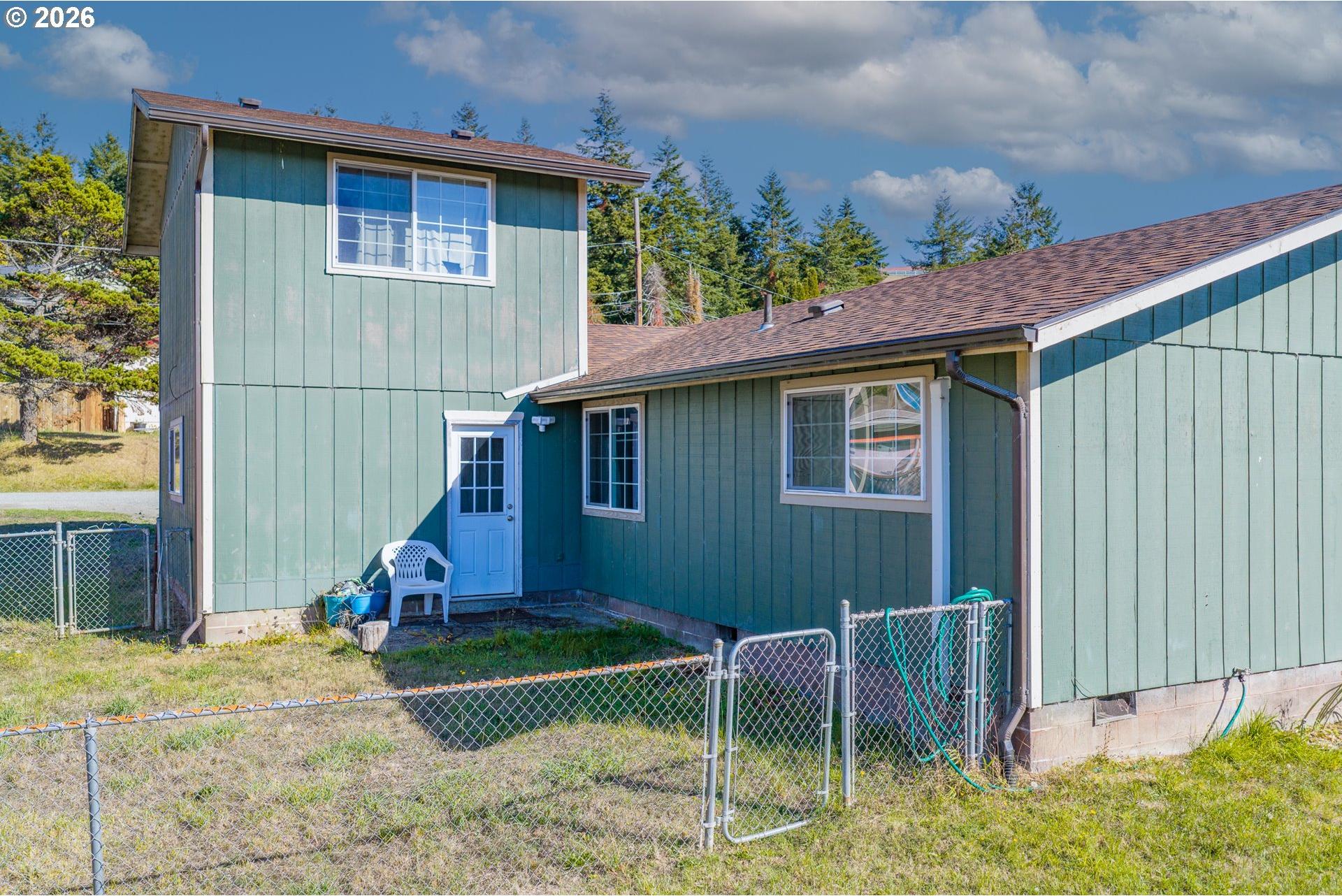 1826 22nd Street Myrtle Point, OR 97458 - Photo 6 of 38 Gallery Image 6