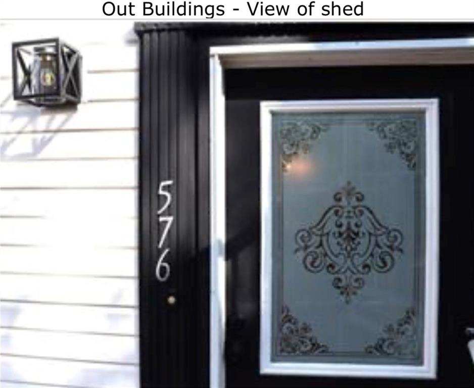 576 Nichols Road Pendergrass, GA 30567 - Photo 7 of 38 a picture of a painting of a door