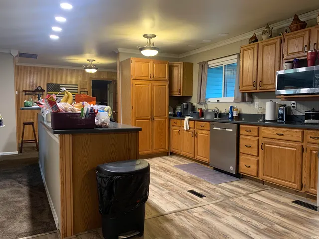 $245,000 | 1420 County Rd N 100 East, Hartford City, IN 47348