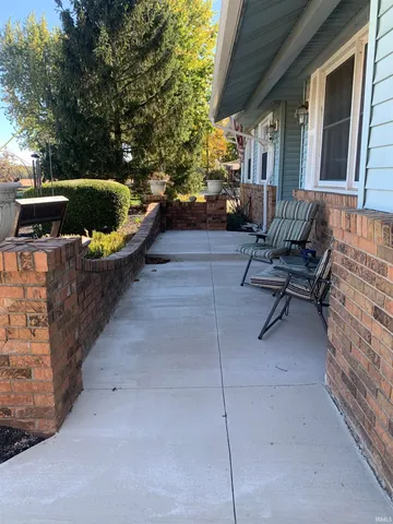 $245,000 | 1420 County Rd N 100 East, Hartford City, IN 47348