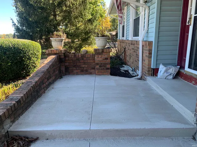 $245,000 | 1420 County Rd N 100 East, Hartford City, IN 47348