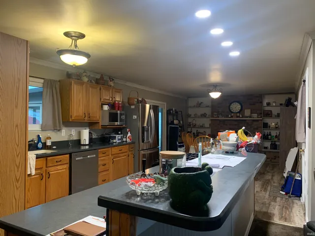 $245,000 | 1420 County Rd N 100 East, Hartford City, IN 47348