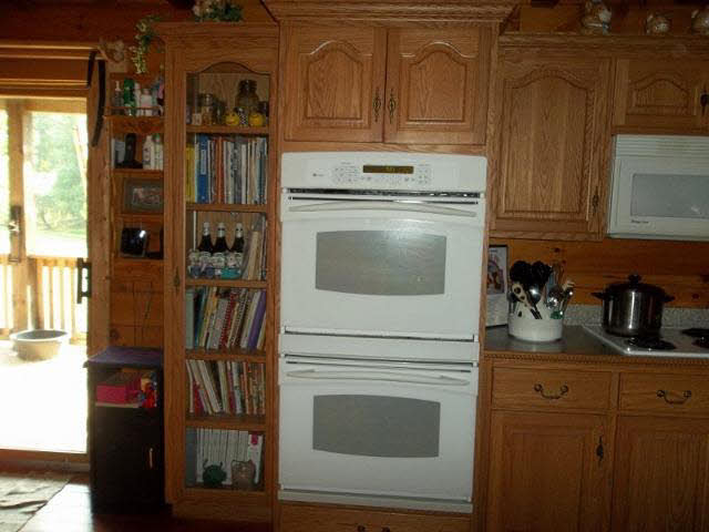 7007 South Lockenour Road Pekin, IN 47165 - Photo 4 of 33 Gallery Image 4