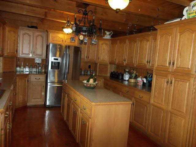 7007 South Lockenour Road Pekin, IN 47165 - Photo 5 of 33 Gallery Image 5
