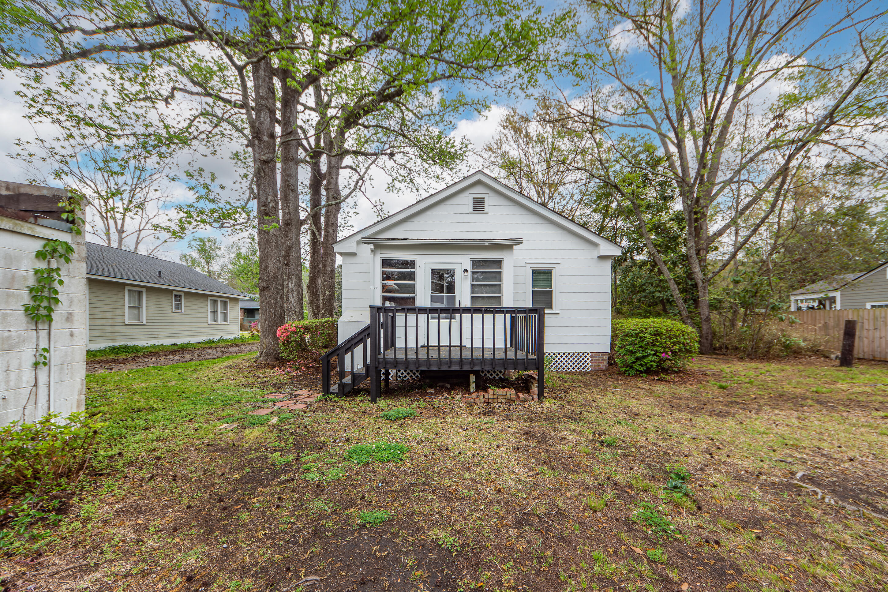 249 Woodland Shores Road Charleston, SC 29412 - Photo 23 of 27 32