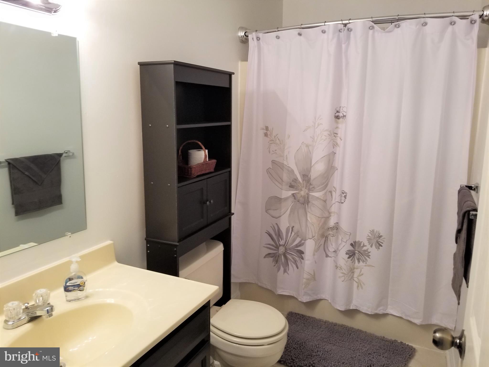 14 Sullivan Road Westminster, MD 21157 - Photo 12 of 19 Bath